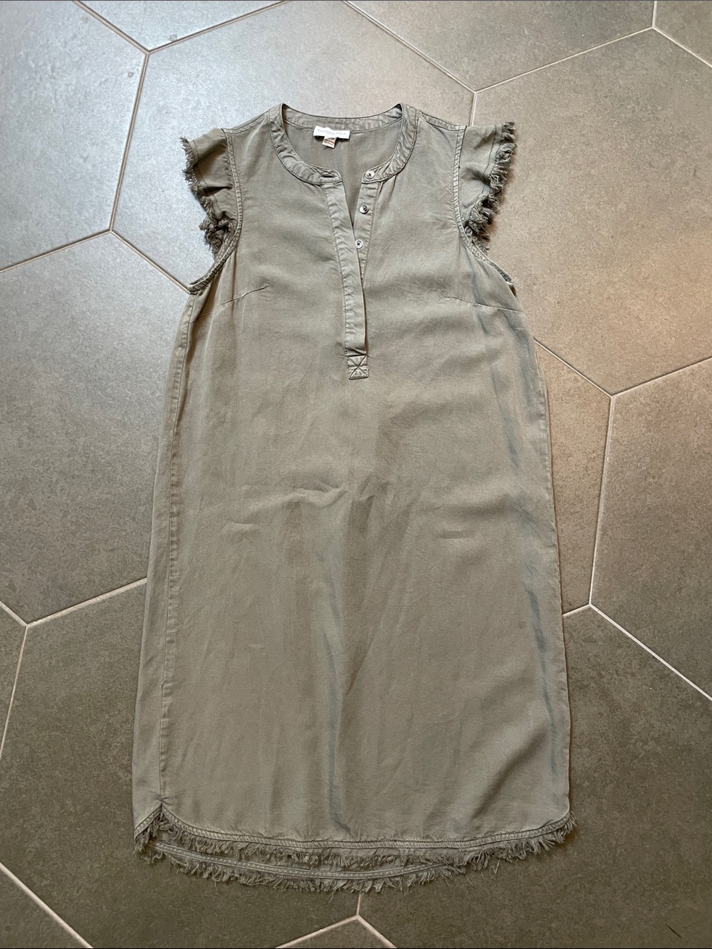 Carolina Belle Sleeveless Frayed Hem Olive Green Tencel Shift Dress XS